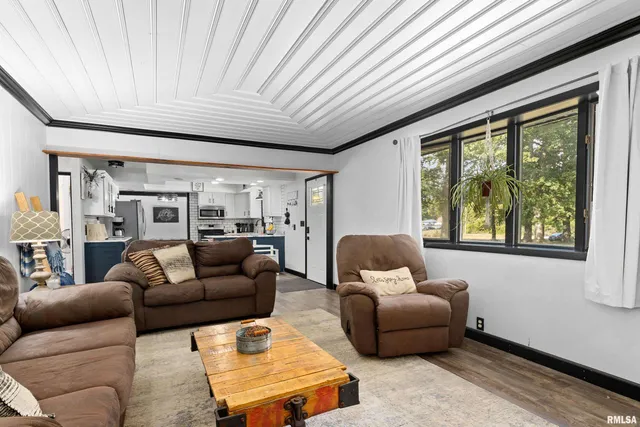 $180,000 | 1126 East Truitt Road, Chillicothe, IL 61523