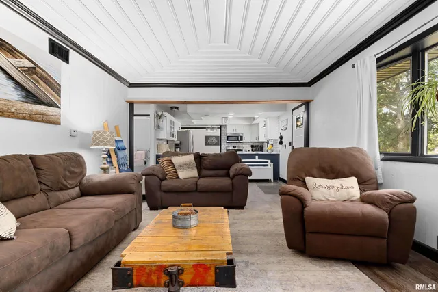 $180,000 | 1126 East Truitt Road, Chillicothe, IL 61523