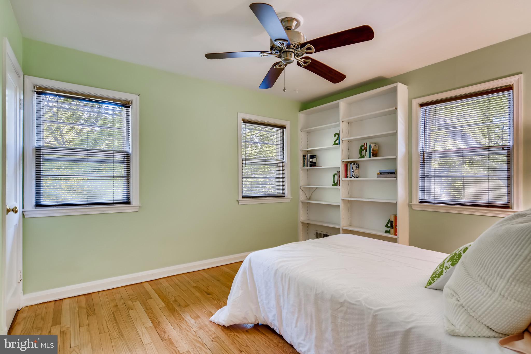 4606 Keswick Road Baltimore, MD 21210 - Photo 14 of 31 Master w/ Built In Bookcases