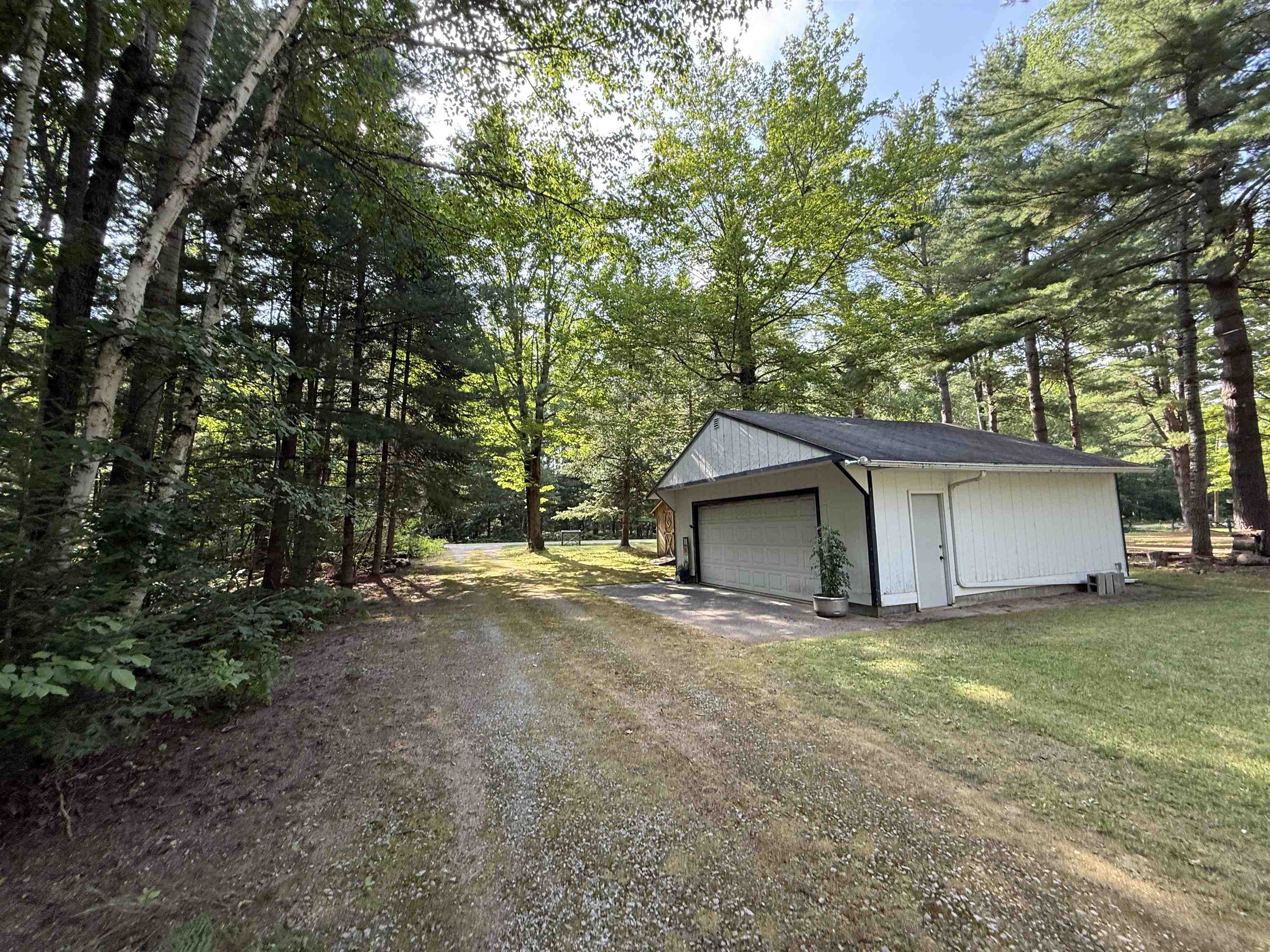 948 Rivers Terrace Road Gladwin, MI 48624 - Photo 13 of 40