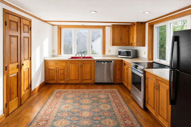 $1,100,000 | 69 Allyn Lane, Barnstable, MA 02630