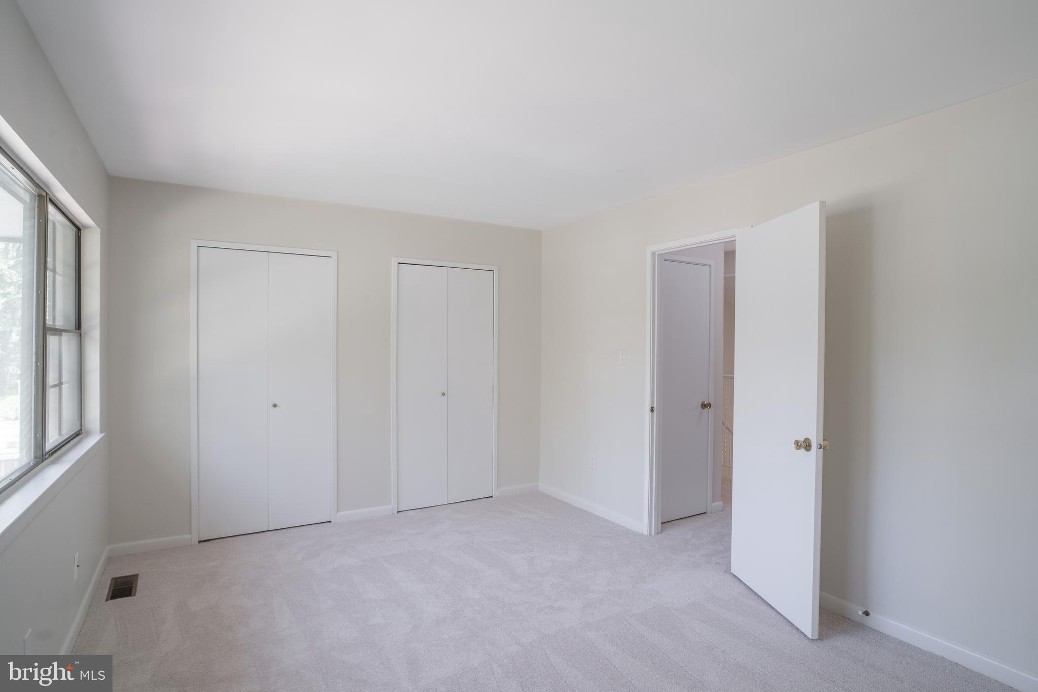 2038 Headlands Circle Reston, VA 20191 - Photo 11 of 56 Gallery Image 11