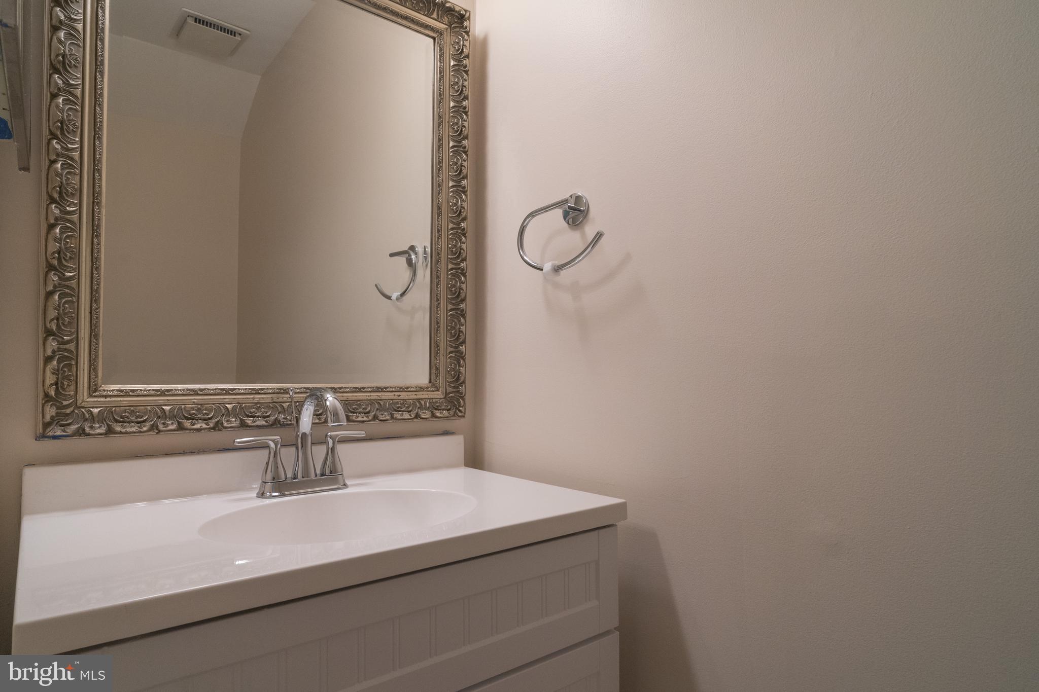 2038 Headlands Circle Reston, VA 20191 - Photo 38 of 56 Gallery Image 38