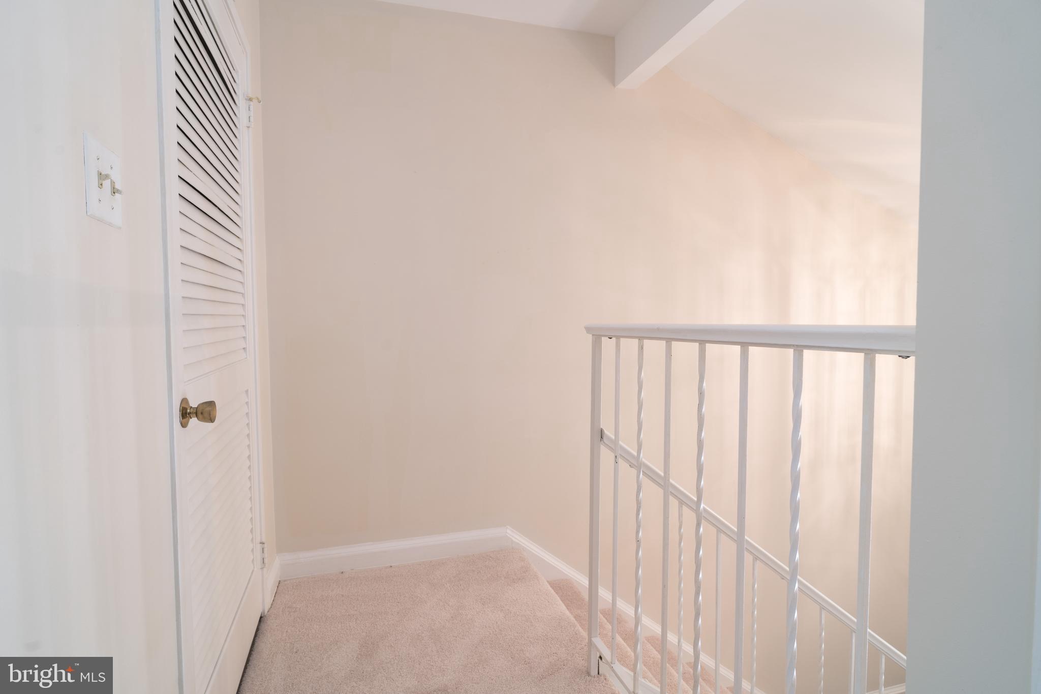 2038 Headlands Circle Reston, VA 20191 - Photo 9 of 56 Gallery Image 9