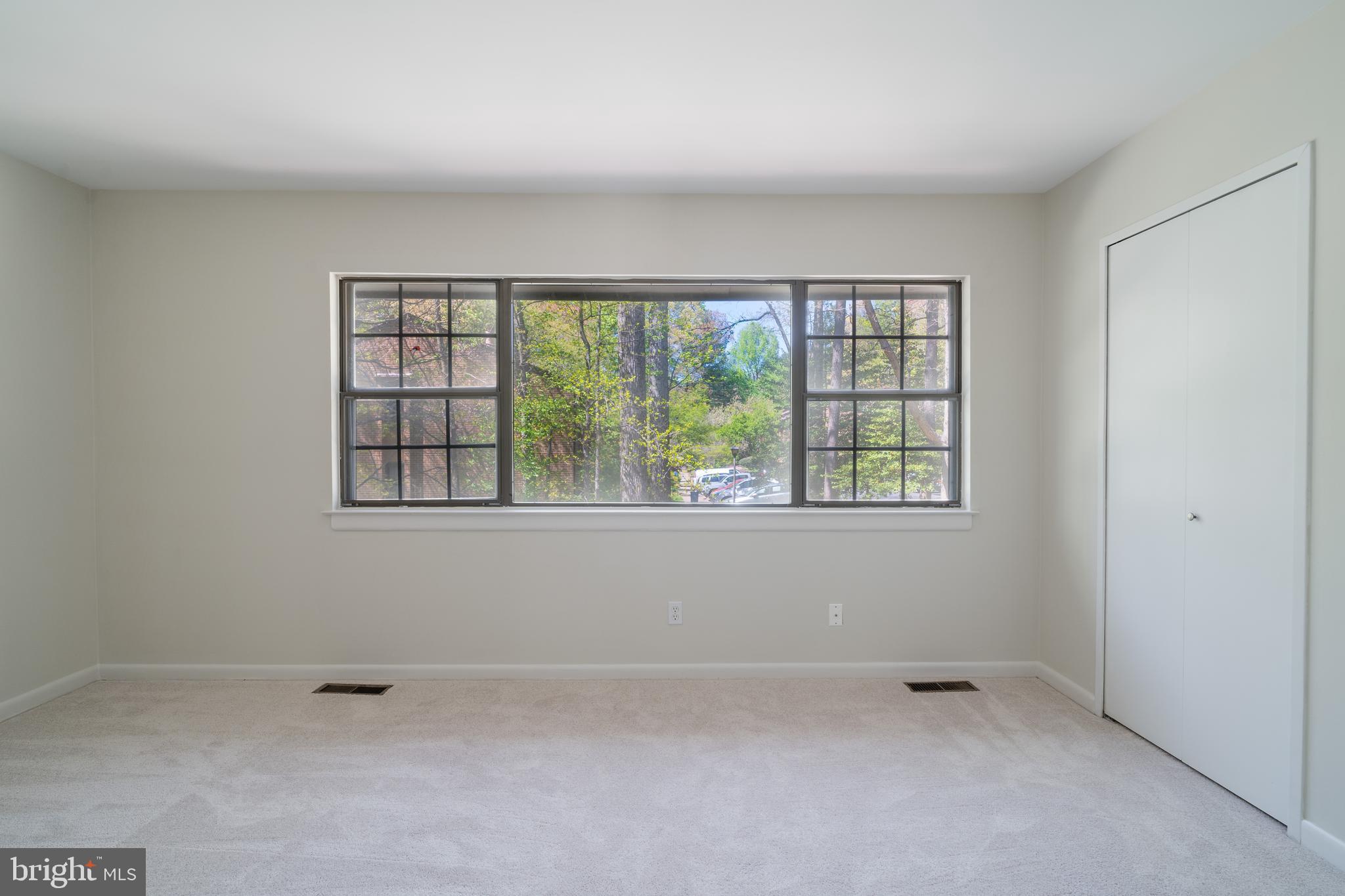 2038 Headlands Circle Reston, VA 20191 - Photo 10 of 56 Gallery Image 10