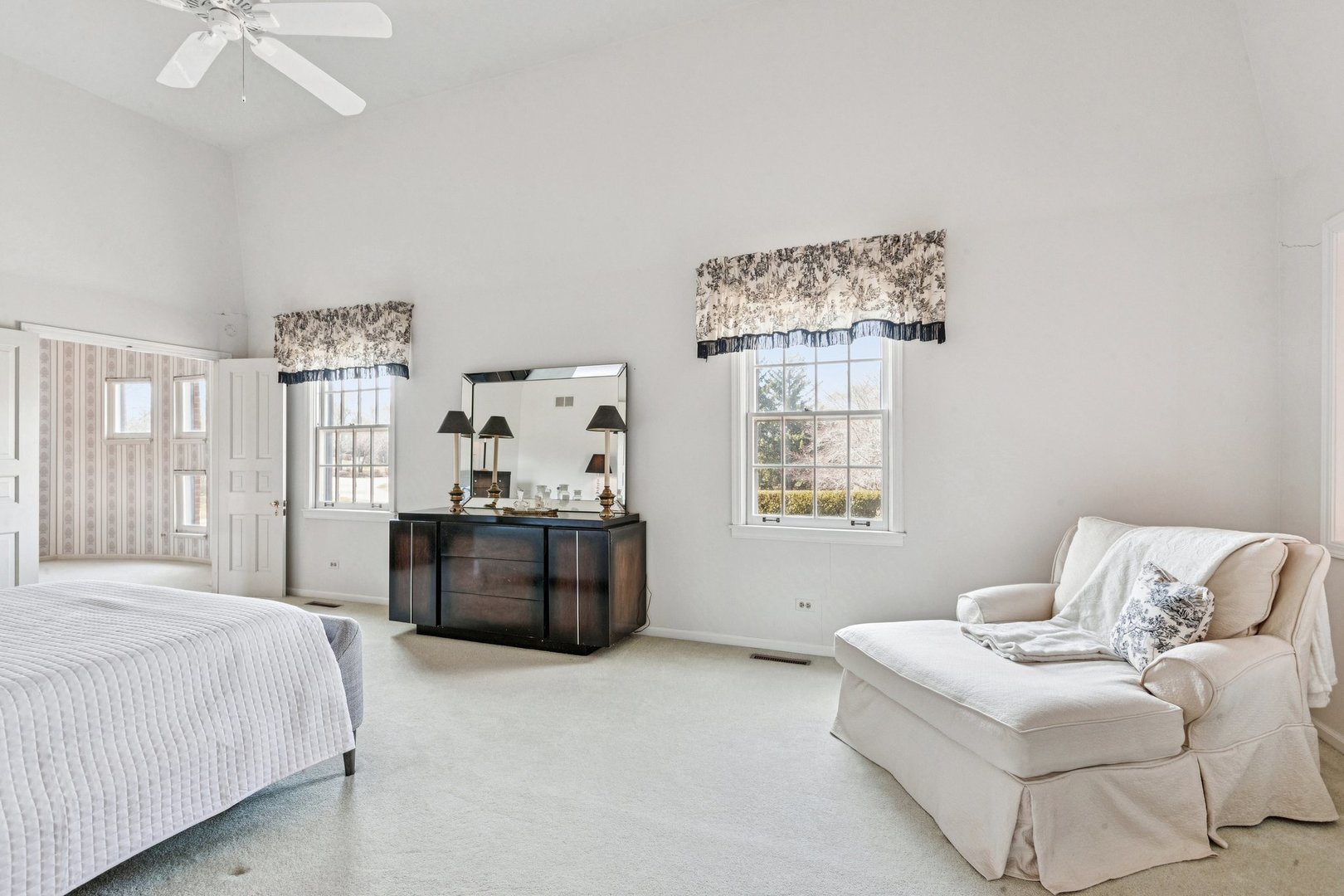 545 West Windsor Road Inverness, IL 60067 - Photo 35 of 92