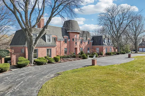 $2,250,000 | 545 West Windsor Road, Inverness, IL 60067