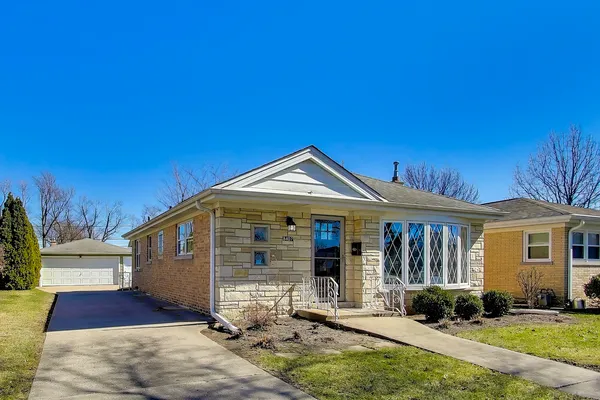 $450,000 | 8407 North Olcott Avenue, Niles, IL 60714