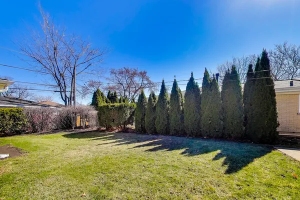 $450,000 | 8407 North Olcott Avenue, Niles, IL 60714