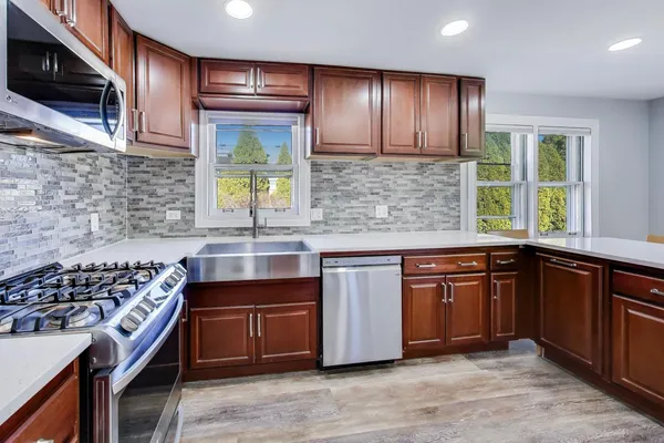 $450,000 | 8407 North Olcott Avenue, Niles, IL 60714