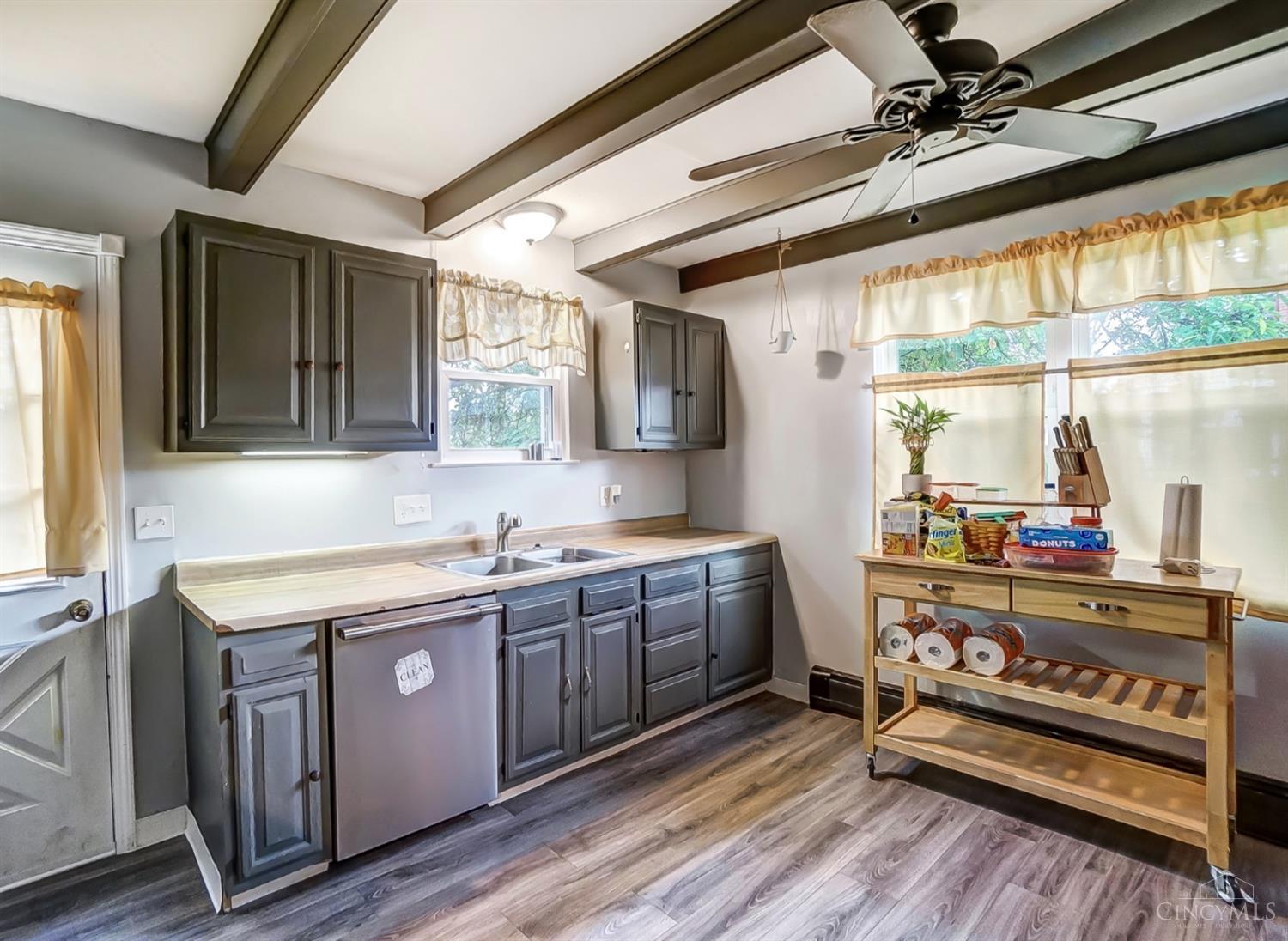 5592 Leumas Road Cincinnati, OH 45239 - Photo 11 of 29 Gallery Image 11