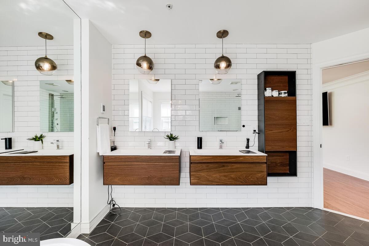 13134 Brandon Way Road Darnestown, MD 20878 - Photo 32 of 69 Dual Floating Vanities