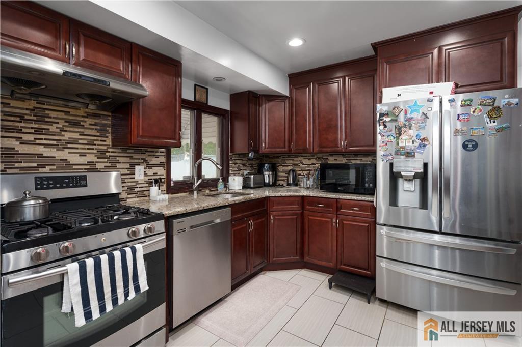 984 New Dover Road Edison, NJ 08820 - Photo 9 of 30
