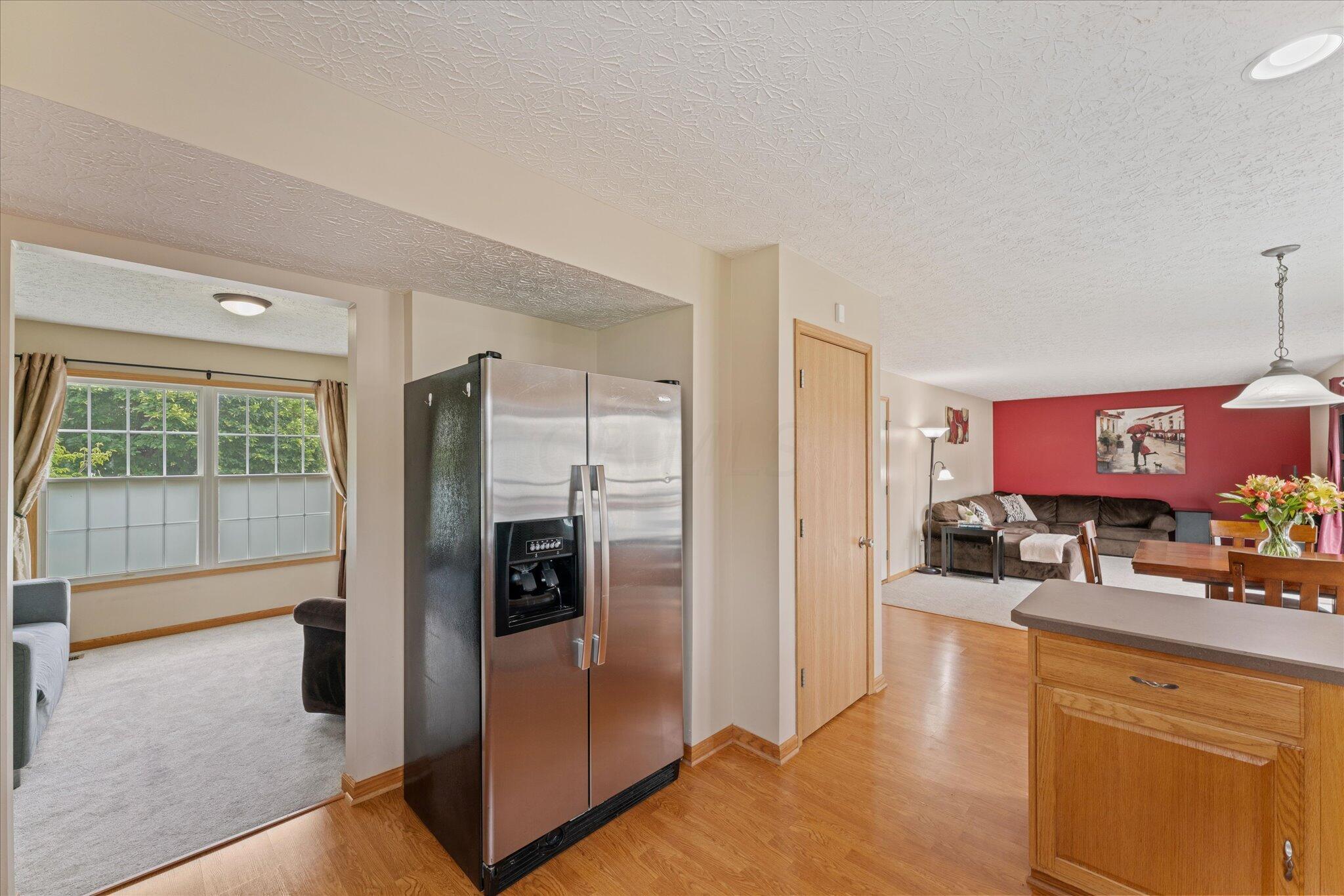 516 Cricket Run Road Lewis Center, OH 43035 - Photo 10 of 39 Eat-In Kitchen