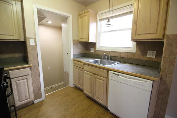 $109,900 | 20253 Washtenaw Street, Harper Woods, MI 48225