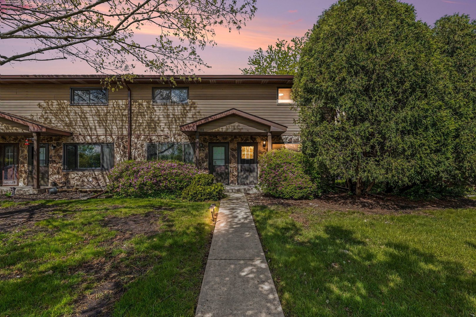 151 Ruga Court Addison, IL 60101 - Photo 2 of 16