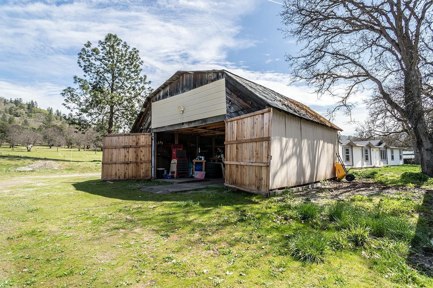 11330 Blackwell Road Central Point, OR 97502 - Photo 11 of 27 Additional Photo
