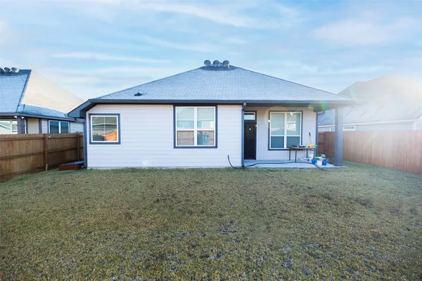 $2,200 | 1008 Old Vine Road, Brenham, TX 77833