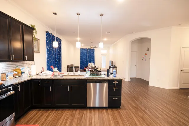 $2,300 | 1008 Old Vine Road, Brenham, TX 77833