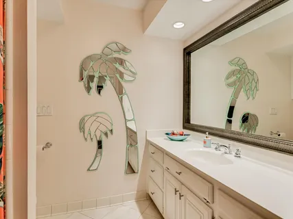 $595,000 | 5603 Oakwood Cove, Unit 212, Austin, TX 78731