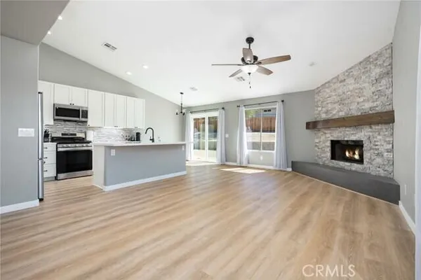 $3,100 | 12920 Maui Way, Desert Hot Springs, CA 92240