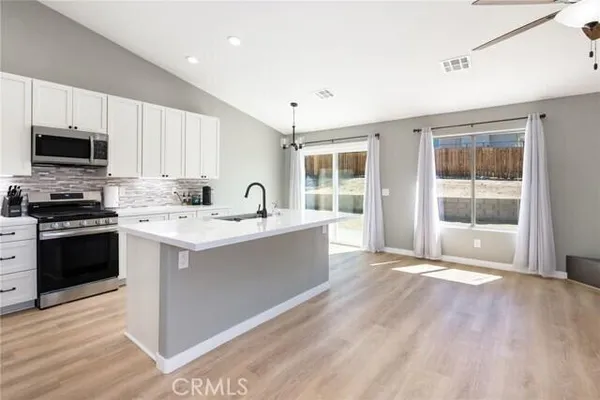 $3,100 | 12920 Maui Way, Desert Hot Springs, CA 92240