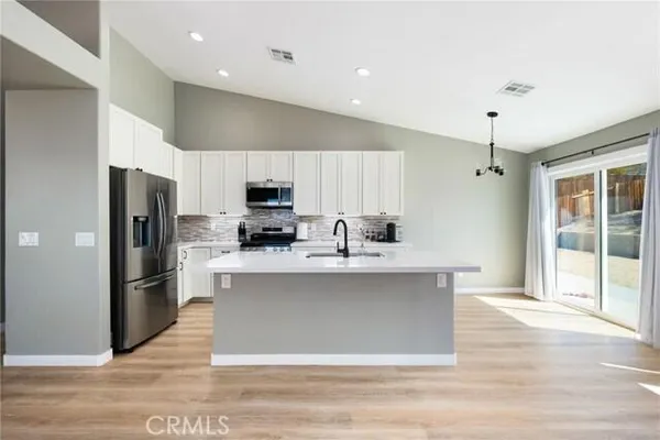 $3,100 | 12920 Maui Way, Desert Hot Springs, CA 92240