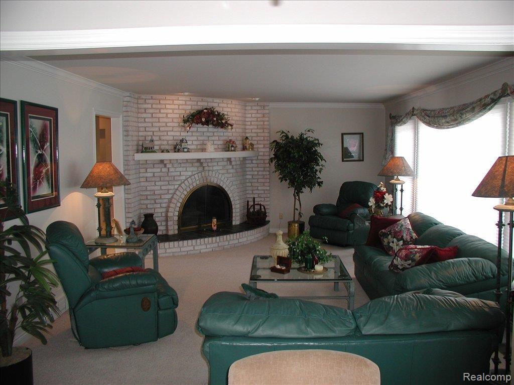 2020 East Gunn Road Rochester, MI 48306 - Photo 6 of 14 P1280289