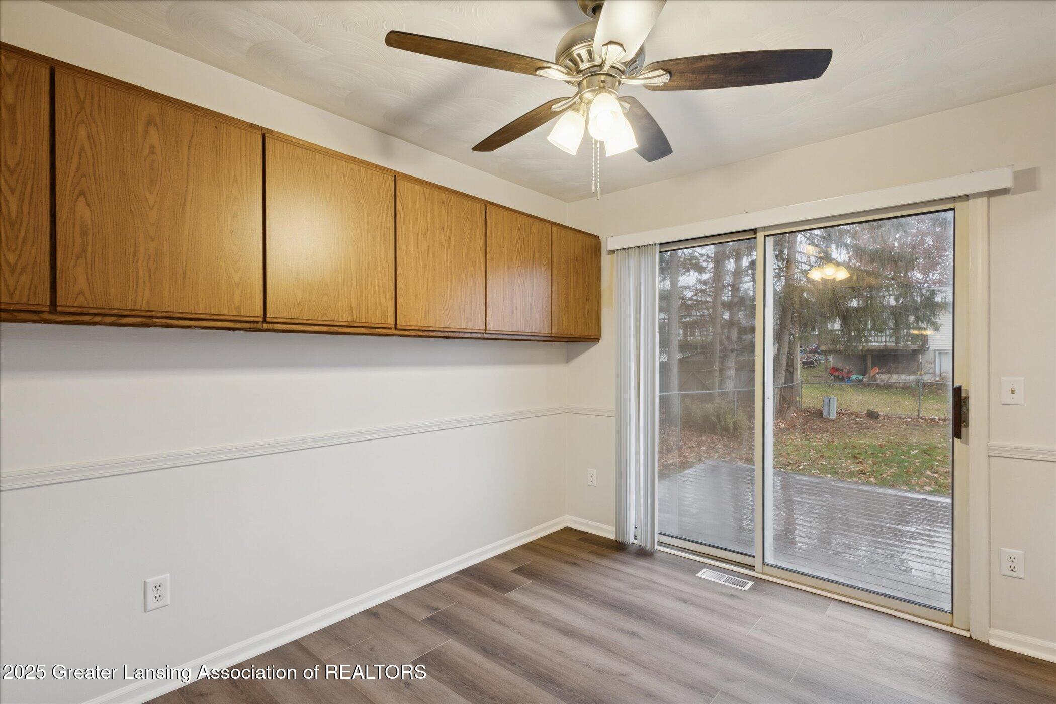 218 Raritan Road Lansing, MI 48911 - Photo 6 of 30 09-218-Raritan-Rd-Windowstill