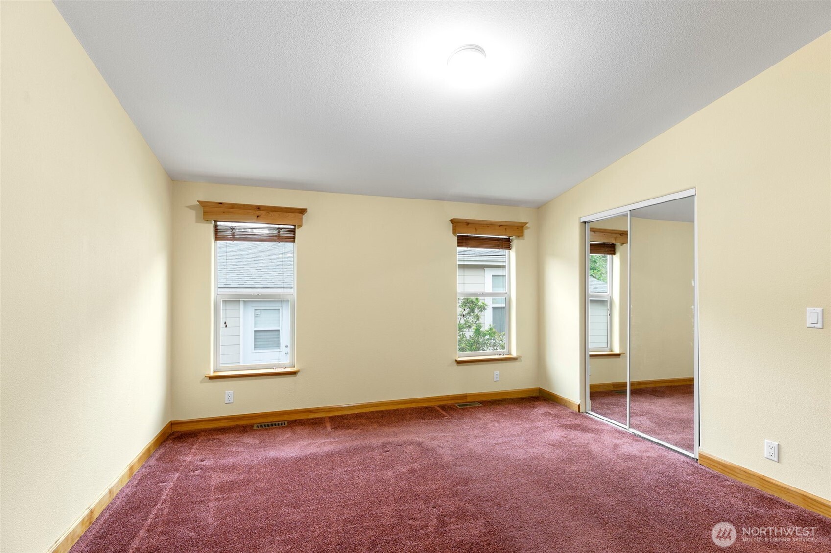 3611 I Street Northeast, Unit 424 Auburn, WA 98002 - Photo 22 of 34 an empty room with windows