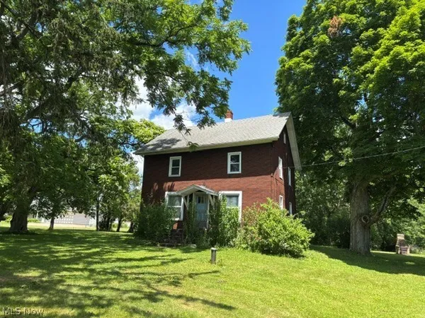 $115,000 | 2610 East South Range Road, New Springfield, OH 44443