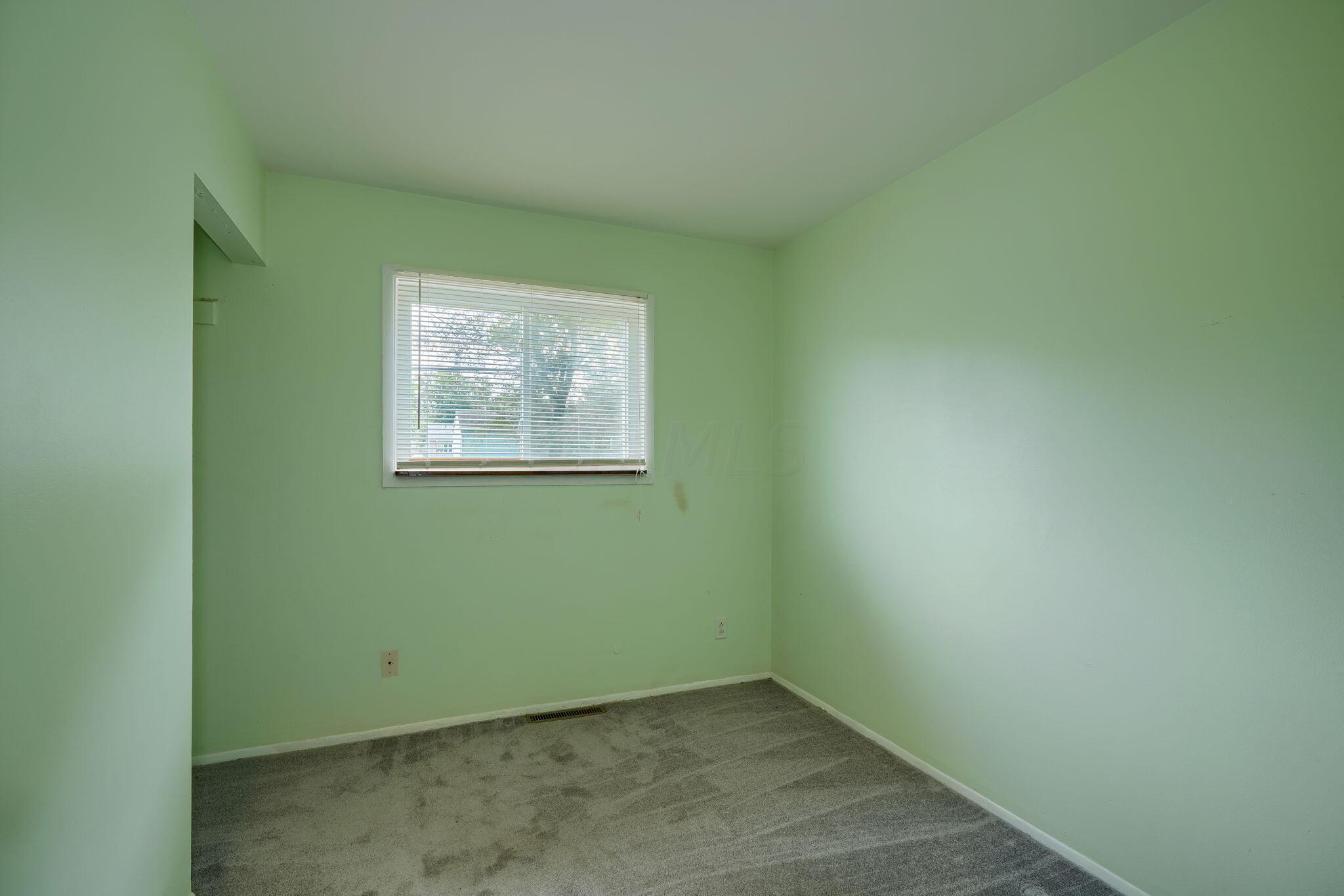 3792 Wade Road Columbus, OH 43232 - Photo 22 of 39 3792 Wade Rd (16)