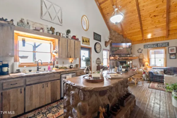 $464,900 | 1345 Midway Road, Midway, TN 37809