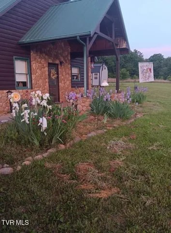 $489,900 | 1345 Midway Road, Midway, TN 37809