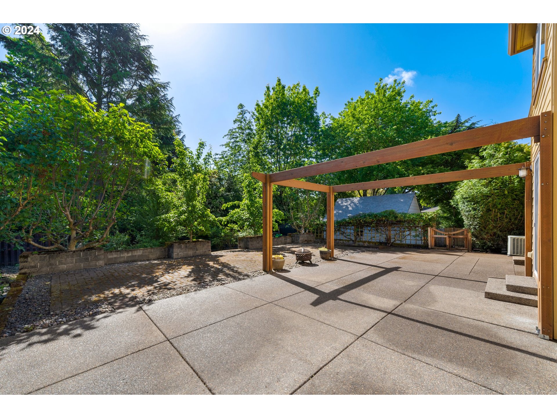 8230 Southwest Sorrento Road Beaverton, OR 97008 - Photo 30 of 32 Gallery Image 30