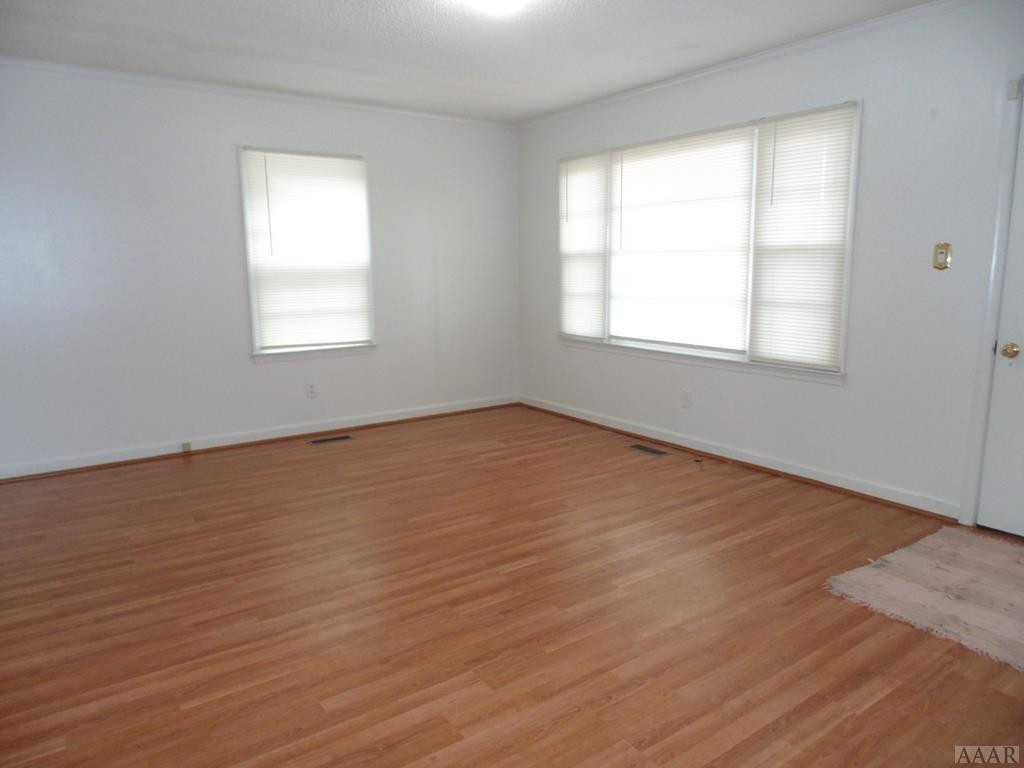 127 Glovers Cross Road Colerain, NC 27924 - Photo 2 of 14 LIVING ROOM