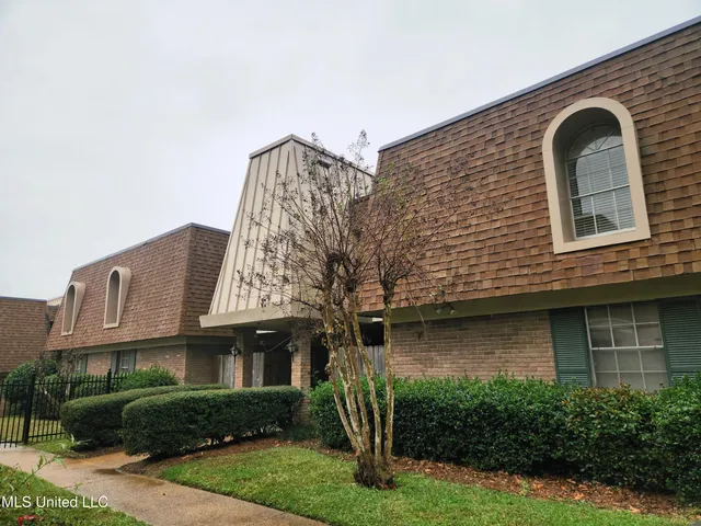 $125,000 | 5155 Wayneland Drive, Unit F3, Jackson, MS 39211