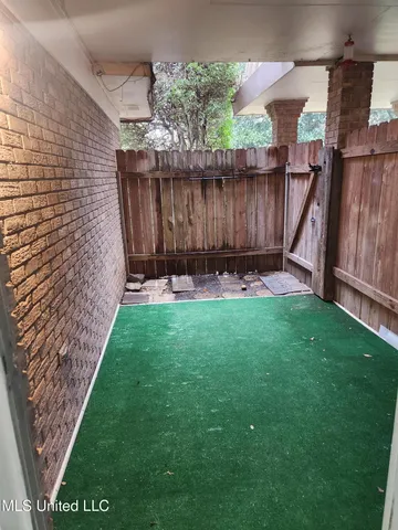 $125,000 | 5155 Wayneland Drive, Unit F3, Jackson, MS 39211