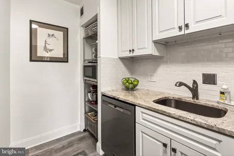 $228,000 | 3701 5th Street South, Unit 501, Arlington, VA 22204