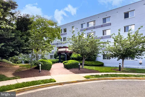 $228,000 | 3701 5th Street South, Unit 501, Arlington, VA 22204