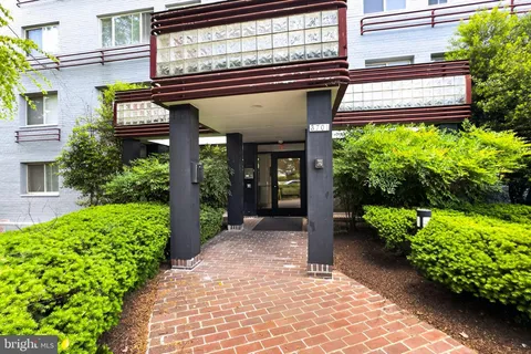 $228,000 | 3701 5th Street South, Unit 501, Arlington, VA 22204