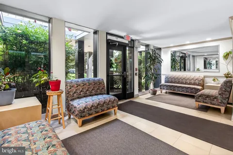 $228,000 | 3701 5th Street South, Unit 501, Arlington, VA 22204