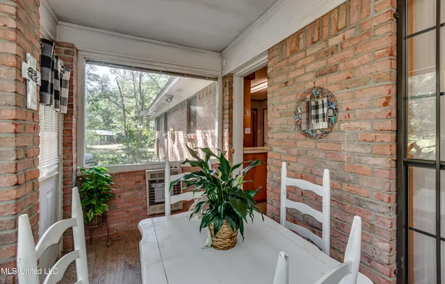 $185,000 | 180 Alton Circle, Benton, MS 39039