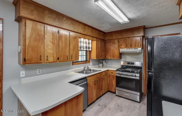 $185,000 | 180 Alton Circle, Benton, MS 39039