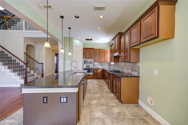 $699,000 | 9230 Hernshead Lane, Missouri City, TX 77459