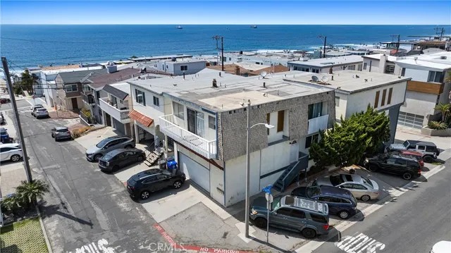 $3,900,000 | 330 34th Place, Manhattan Beach, CA 90266