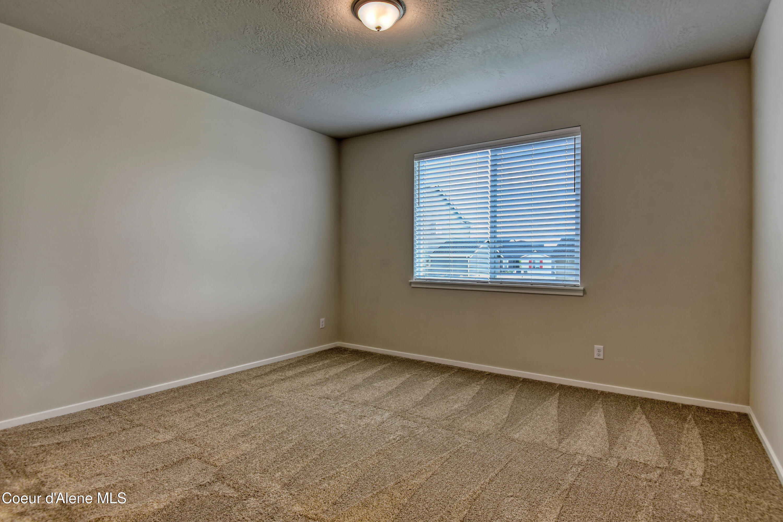 3098 North Marni Road Post Falls, ID 83854 - Photo 15 of 33 20-65136045