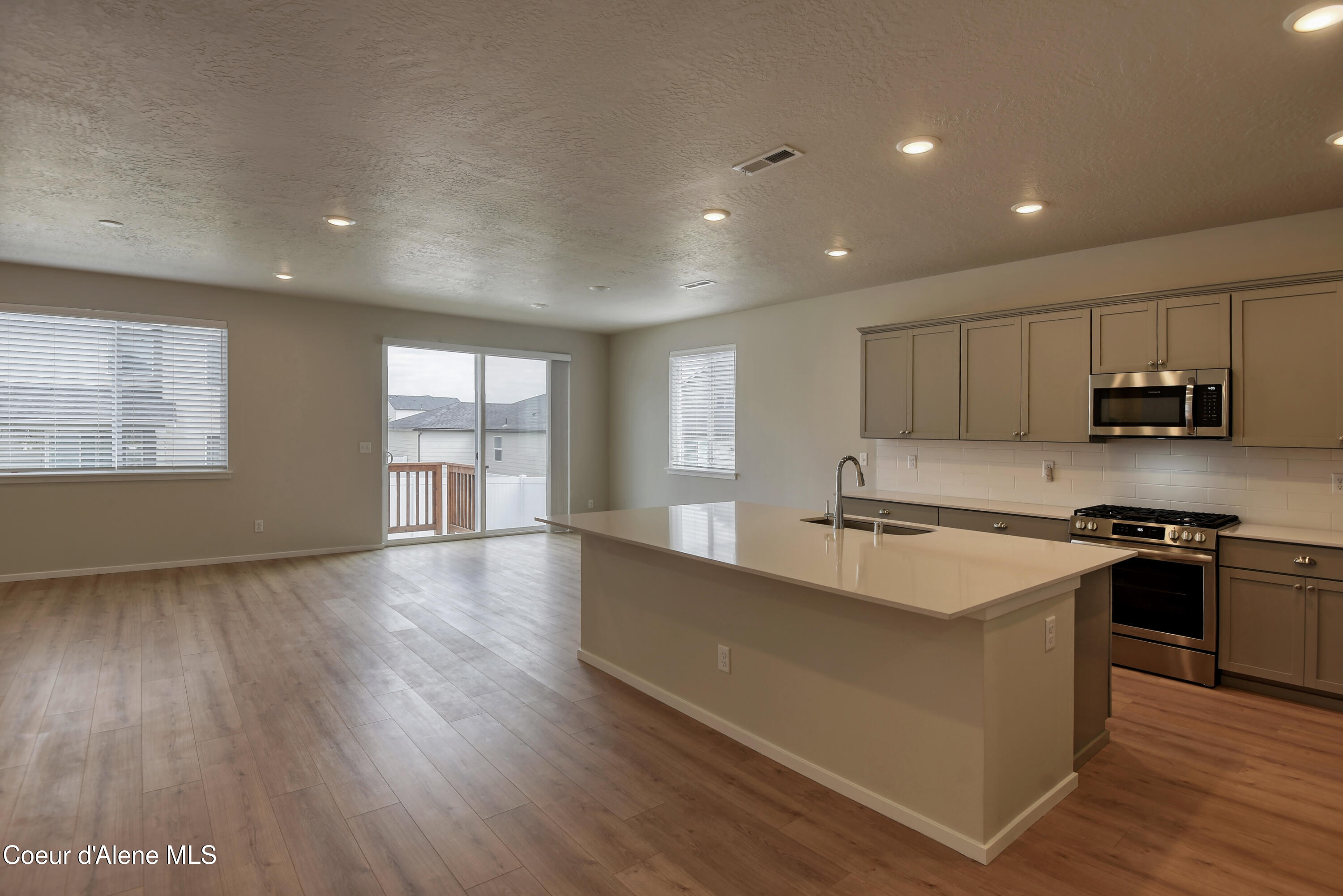 3098 North Marni Road Post Falls, ID 83854 - Photo 5 of 33 03-65136021