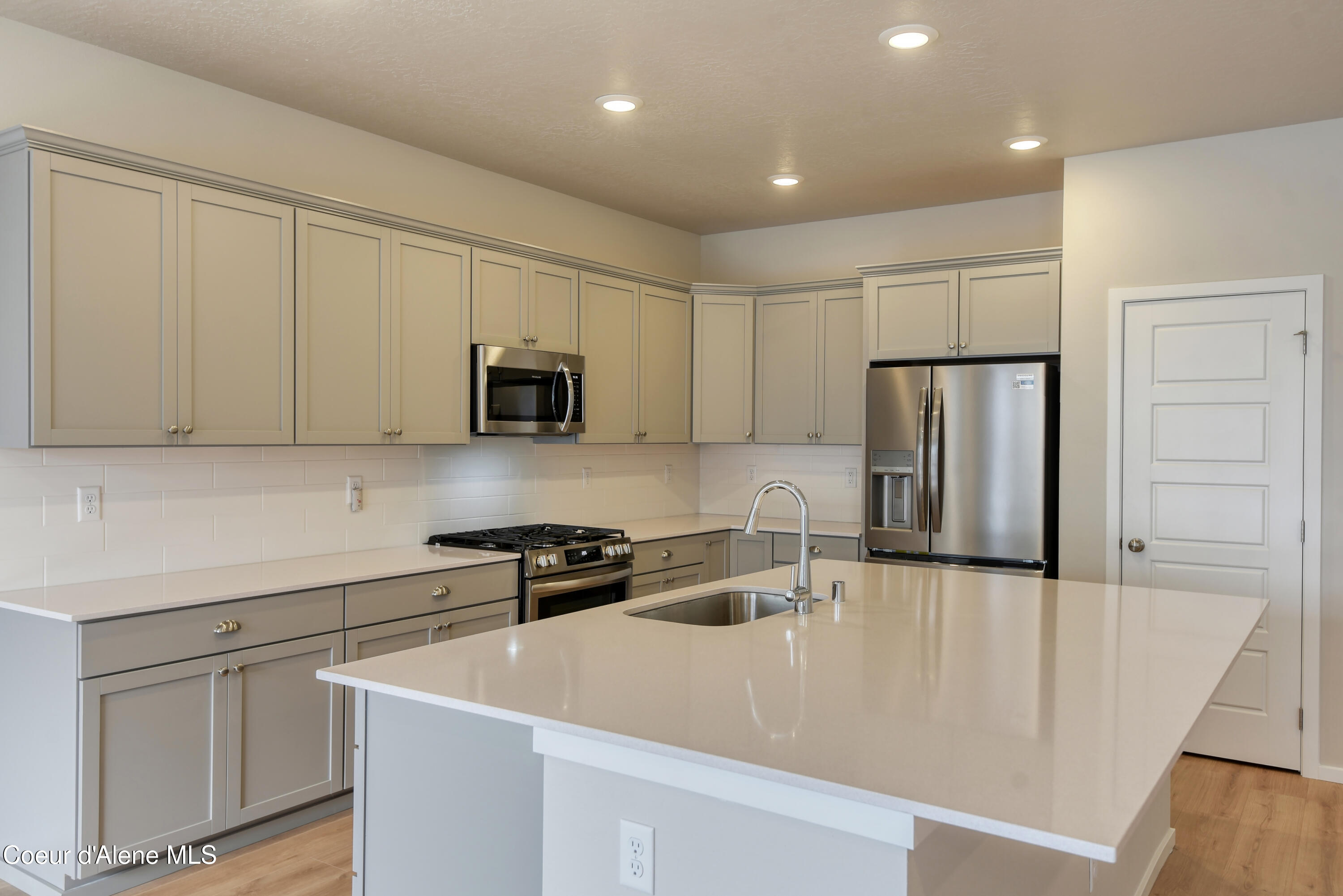 3098 North Marni Road Post Falls, ID 83854 - Photo 9 of 33 13-65136031