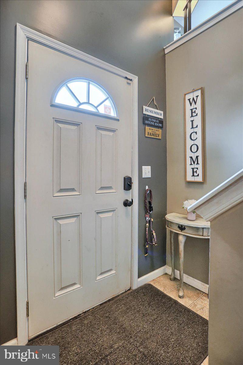 652 Salem Road Etters, PA 17319 - Photo 2 of 27 Gallery Image 2